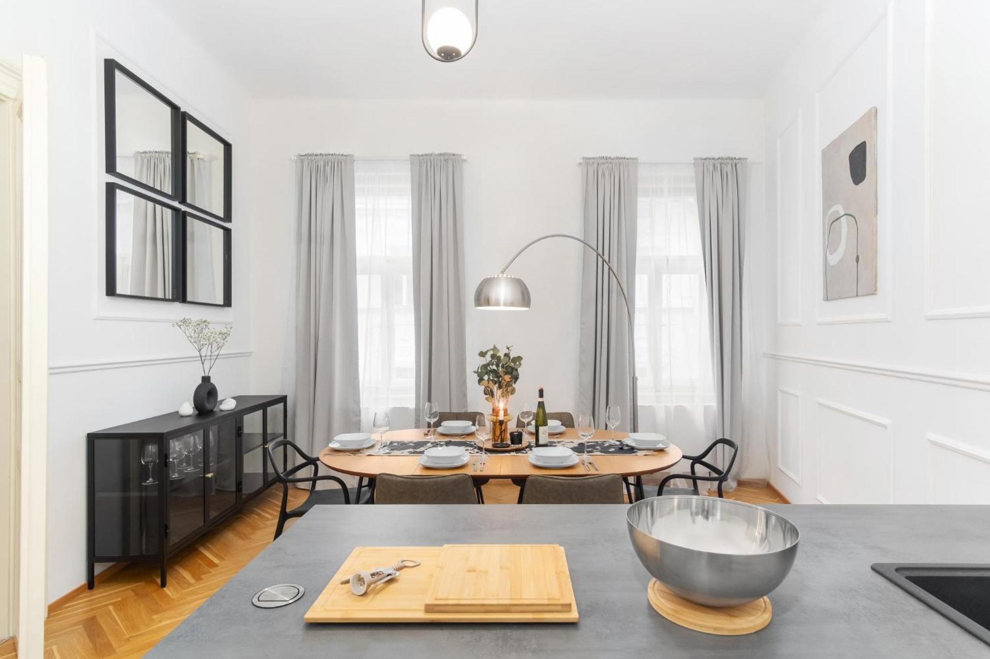 Stru House By Prague Days - Luxurious Apartments Next To National Theatre Экстерьер фото